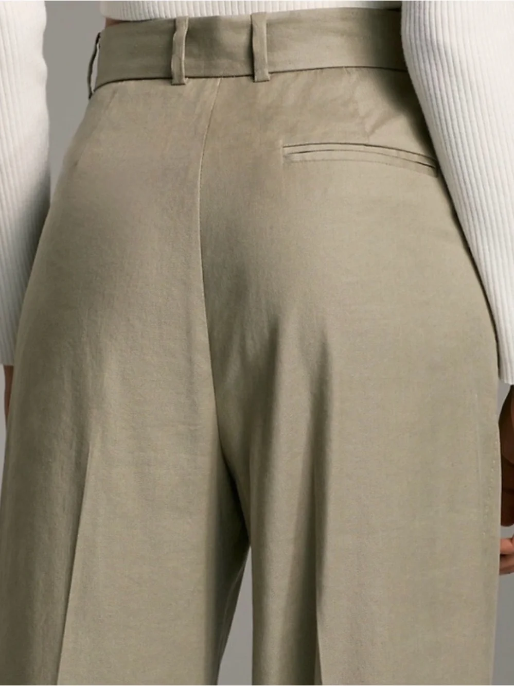 Aritzia Baratin Linen High-Waisted Pants